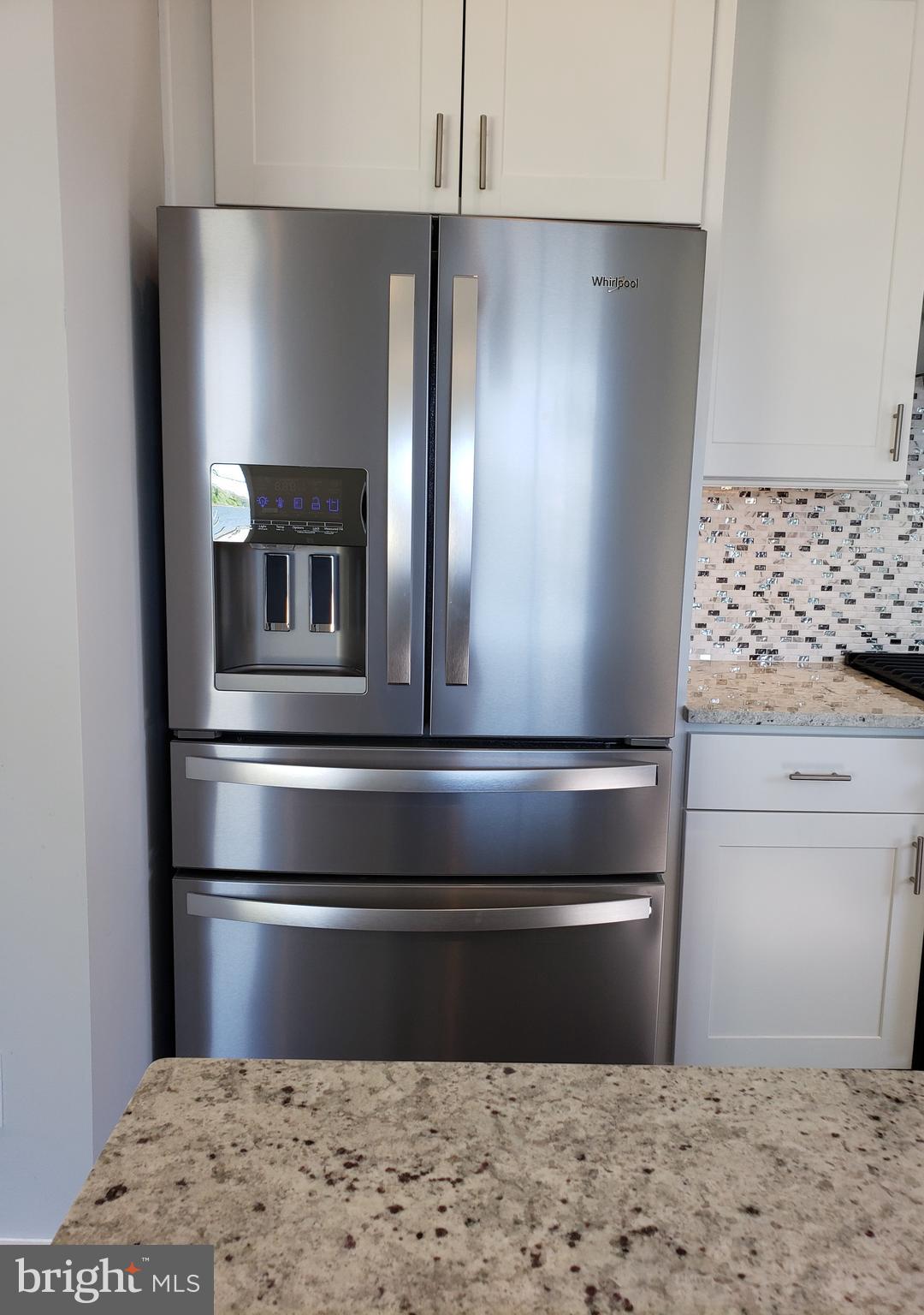 8204 Northview Road Baltimore, MD 21222 - Photo 6 of 43 Whirlpool upgraded Refrigerator