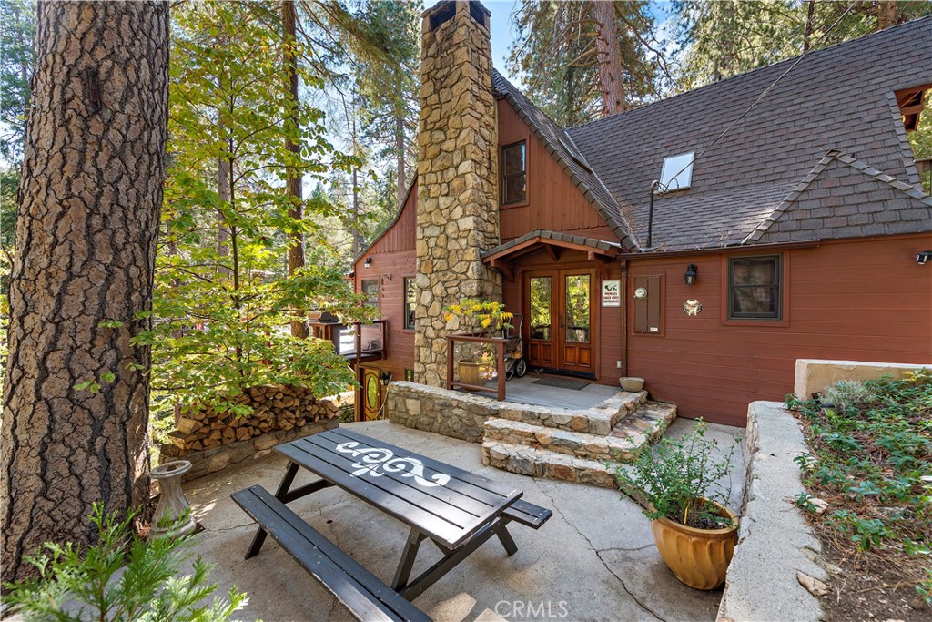 400 Cottage Grove Road Lake Arrowhead, CA 92352 - Photo 13 of 70 a view of backyard of the house