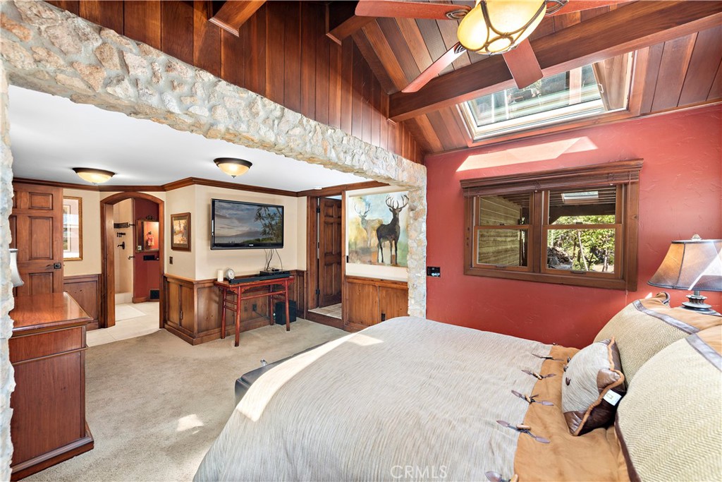 400 Cottage Grove Road Lake Arrowhead, CA 92352 - Photo 35 of 70