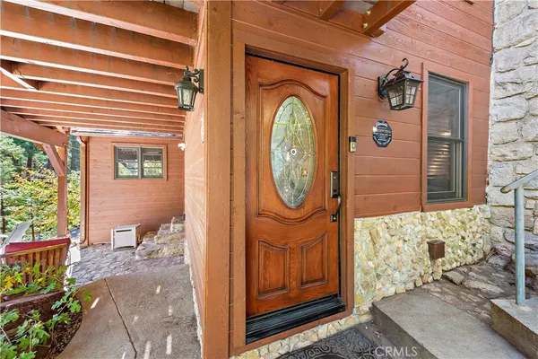 $5,700 | 400 Cottage Grove Road, Lake Arrowhead, CA 92352