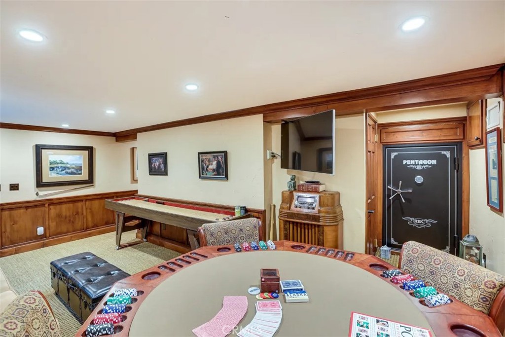 400 Cottage Grove Road Lake Arrowhead, CA 92352 - Photo 10 of 70 a living room with furniture and a wooden floor