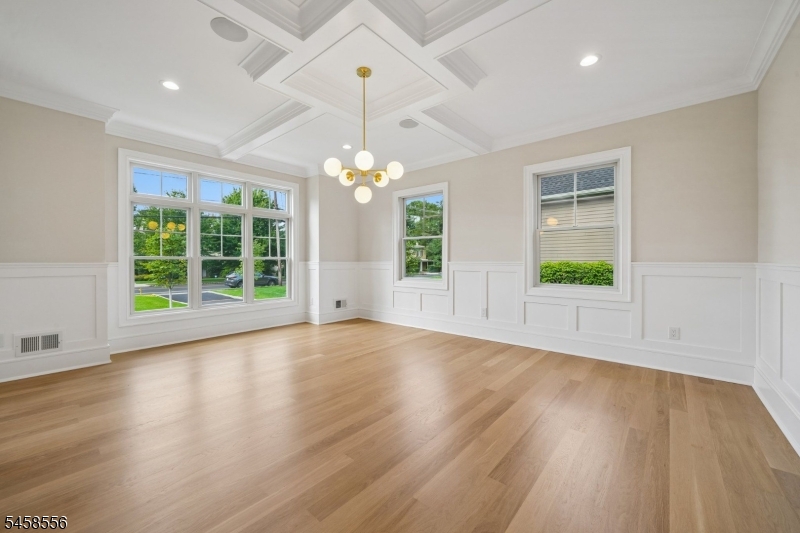 391 Woodland Road Madison, NJ 07940 - Photo 10 of 21 Gallery Image 10