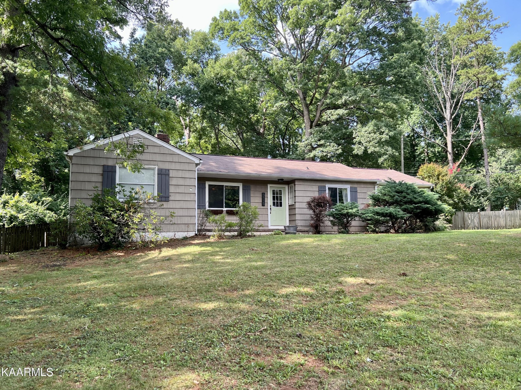 5115 East Sunset Road Knoxville, TN 37914 - Photo 18 of 19 Gallery Image 18