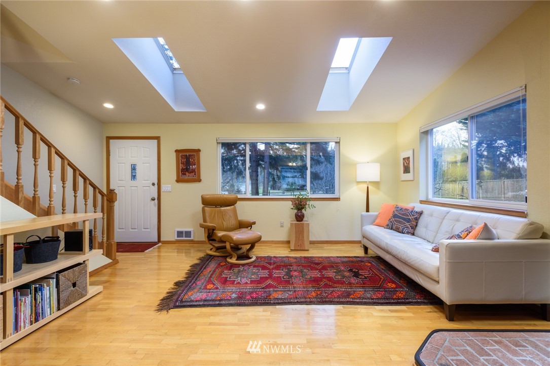 500 Haddon Road Anacortes, WA 98221 - Photo 3 of 23 Gallery Image 3