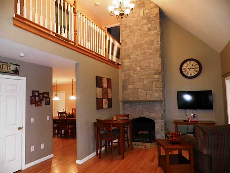 331 Richardson Road Coventry, RI 02816 - Photo 4 of 25 Living Room.