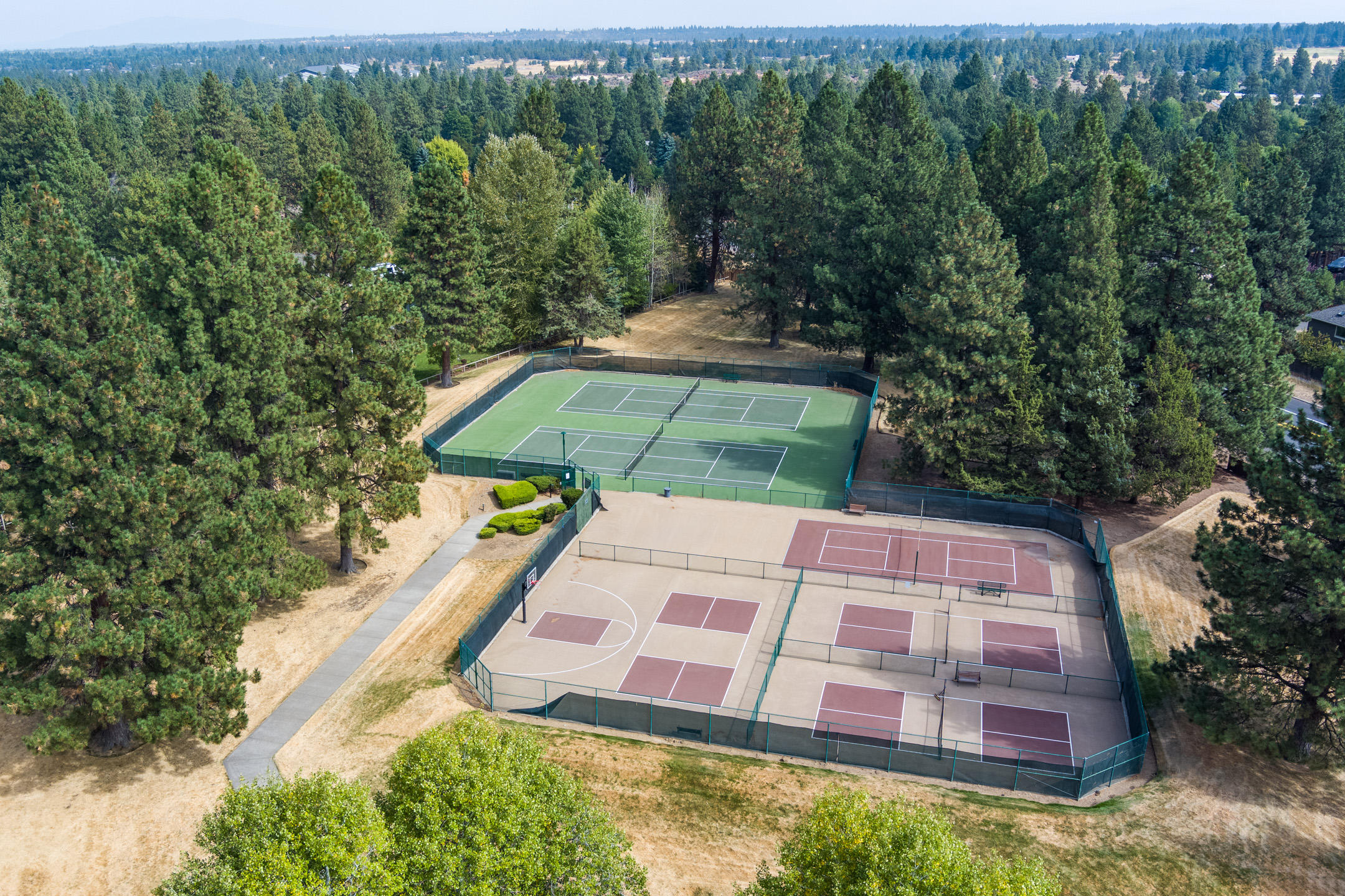 20407 Christmas Ridge Bend, OR 97702 - Photo 37 of 38 HOA Amenities: Sport Courts