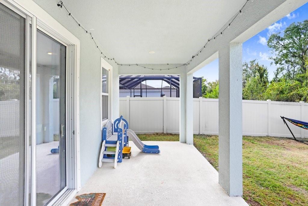 16619 Goose Ribbon Place Wimauma, FL 33598 - Photo 27 of 38 a view of an interior of the house