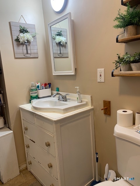 426 Union Avenue, Unit 2 Bridgeport, CT 06607 - Photo 3 of 6