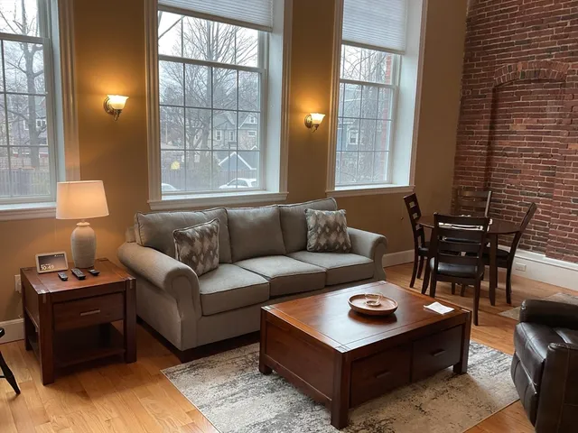 $3,200 | 52 Sanborn Street, Unit 102, Reading, MA 01867