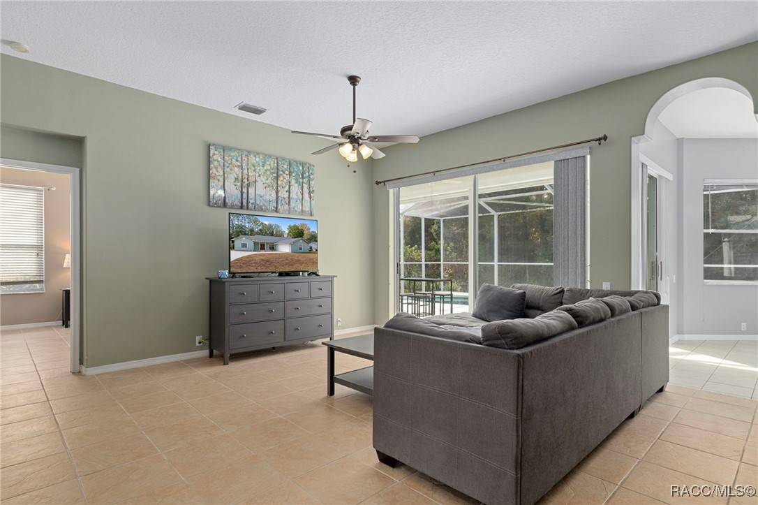 9 Foxgreen Court Homosassa, FL 34446 - Photo 8 of 45