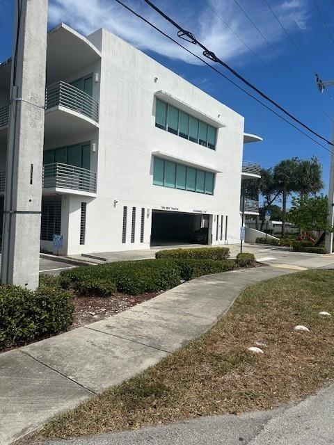 1141 Southeast 4th Avenue Fort Lauderdale, FL 33316 - Photo 24 of 25 a front view of a house with a yard