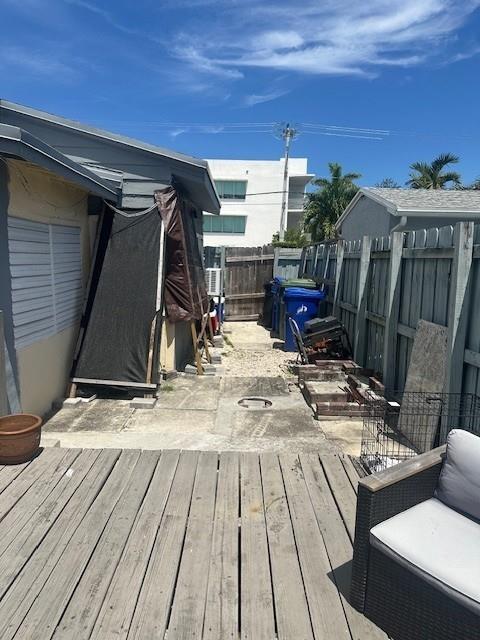 1141 Southeast 4th Avenue Fort Lauderdale, FL 33316 - Photo 6 of 25 a view of a couches on the roof deck