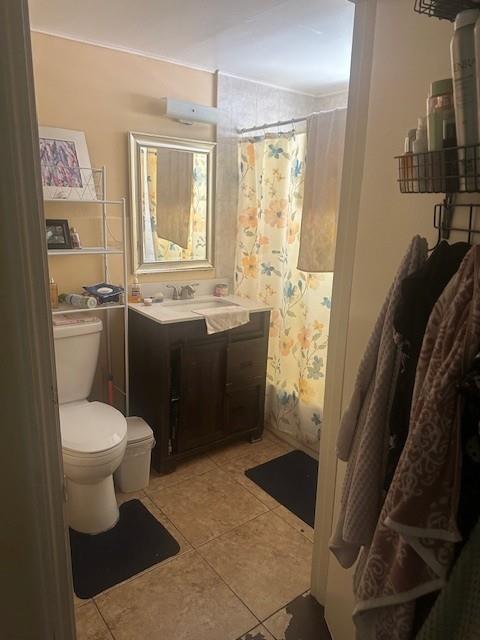 1141 Southeast 4th Avenue Fort Lauderdale, FL 33316 - Photo 9 of 25 a bathroom with a sink toilet and shower