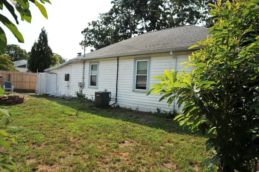 14 Barnes Street Wareham, MA 02571 - Photo 2 of 18 Gallery Image 2