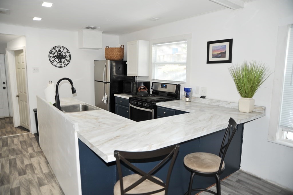 14 Barnes Street Wareham, MA 02571 - Photo 6 of 18 Gallery Image 6