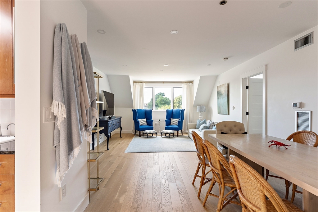 65 Chelsea Street, Unit 403 Boston, MA 02129 - Photo 5 of 17