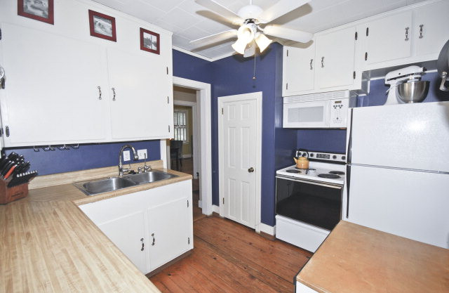 1616 Pendleton Road Augusta, GA 30904 - Photo 4 of 11 Kitchen 1