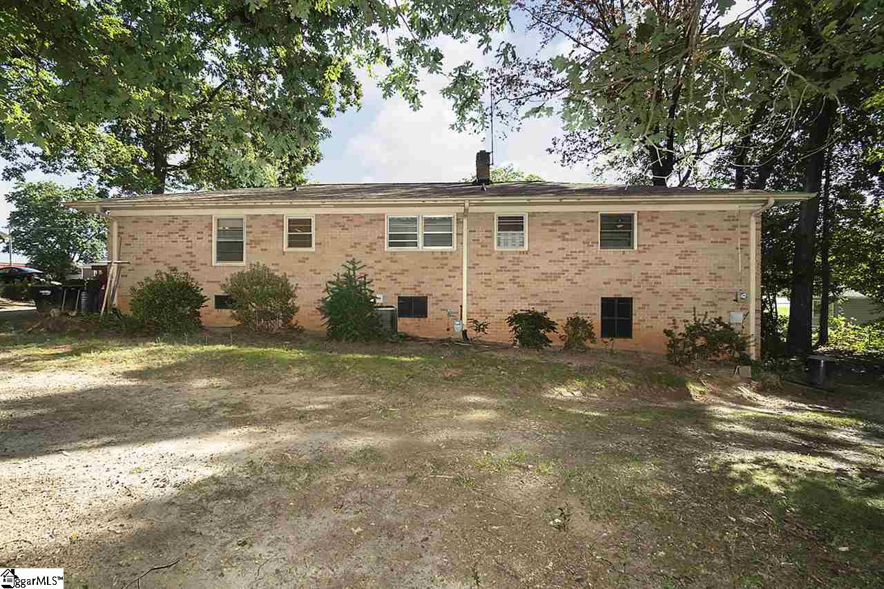 908 South Buncombe Road Greer, SC 29650 - Photo 3 of 22 Gallery Image 3