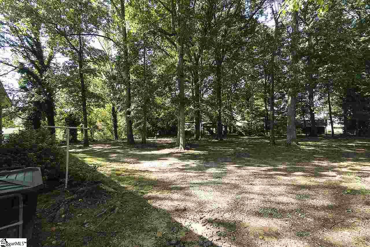 908 South Buncombe Road Greer, SC 29650 - Photo 5 of 22 Gallery Image 5