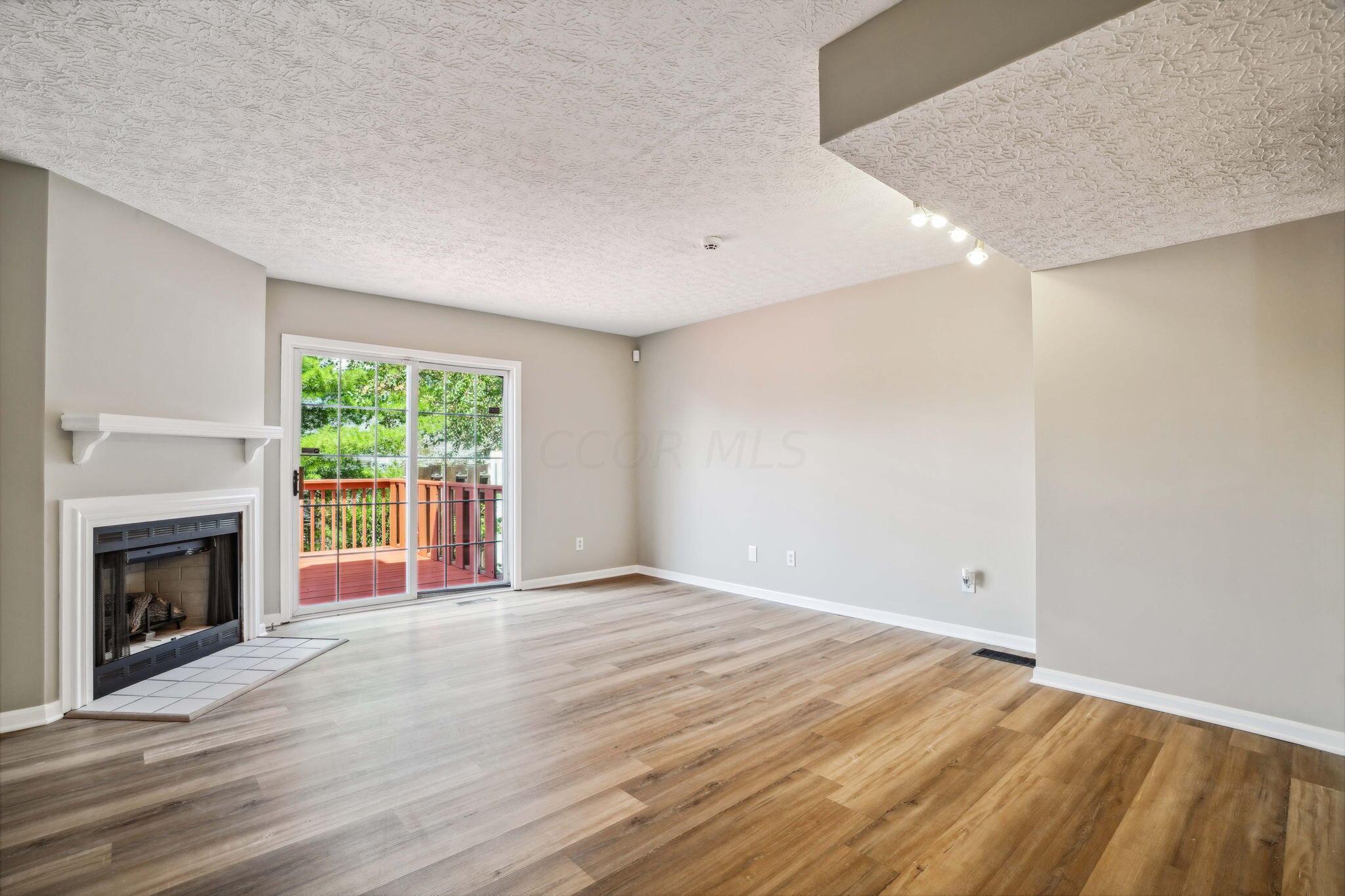 7442 Call Road, Unit 99A Blacklick, OH 43004 - Photo 3 of 24 Great room
