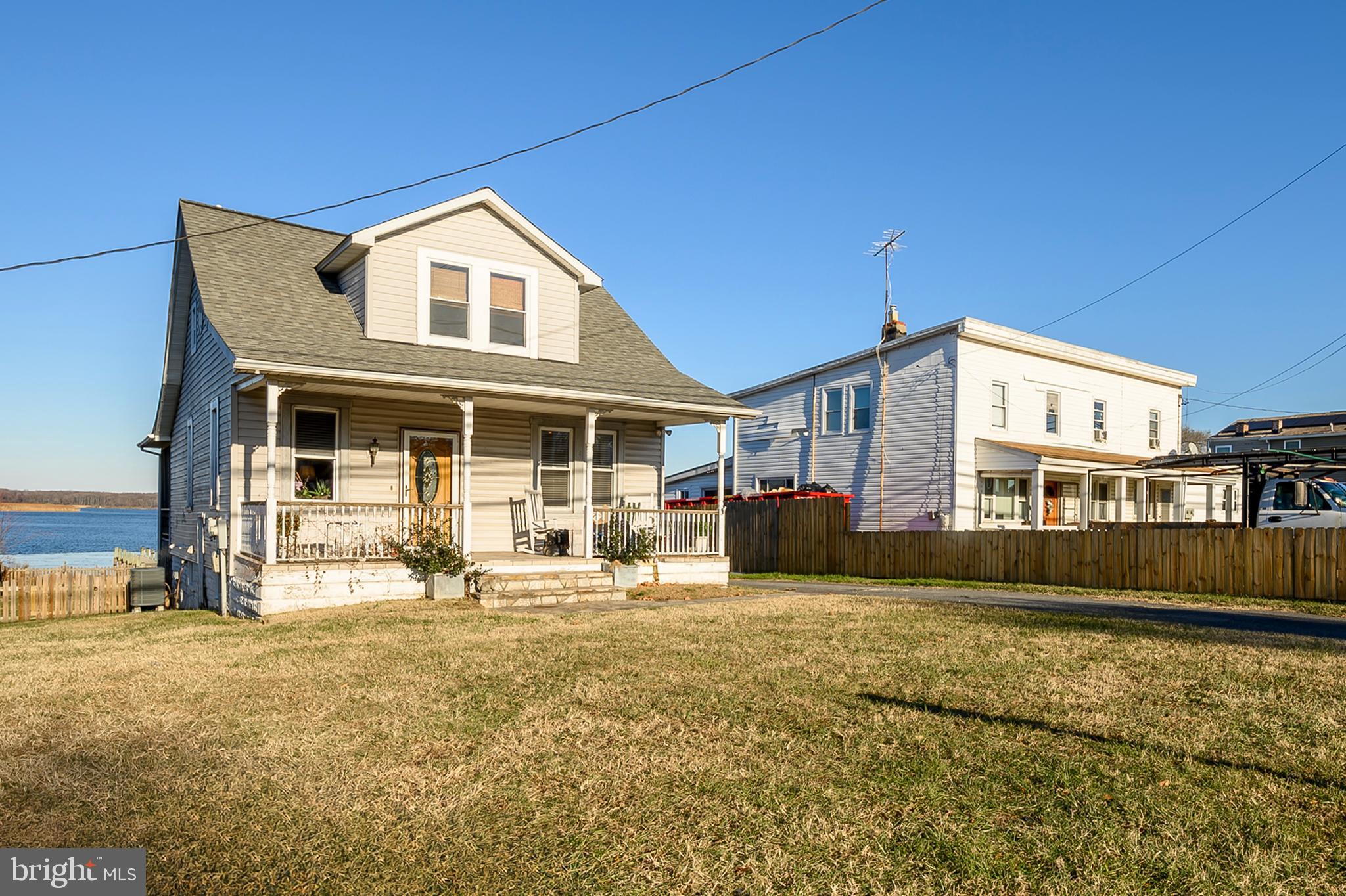 6508 North Point Road Baltimore, MD 21219 - Photo 29 of 34 Exterior Front