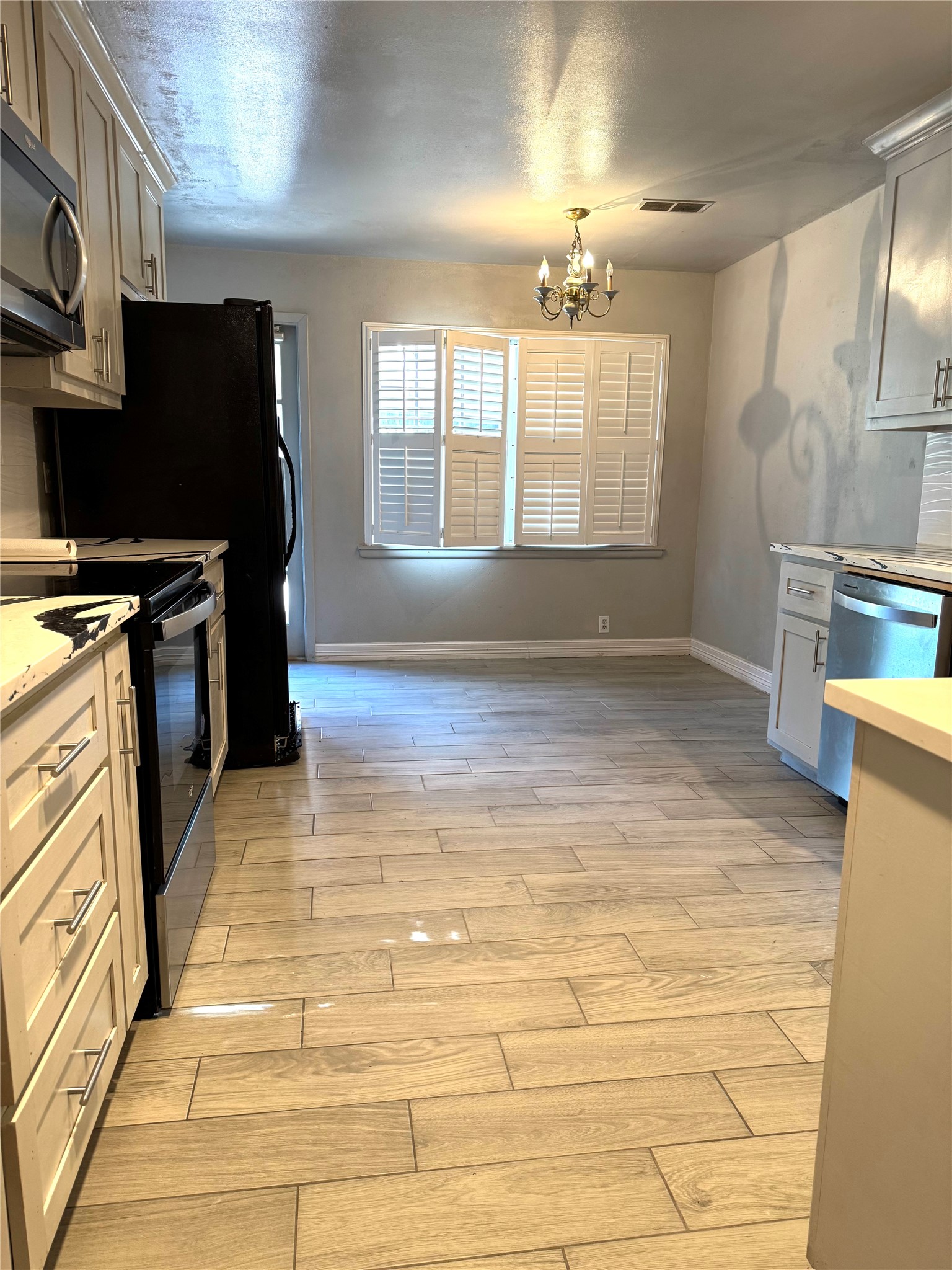 5131 Indigo Street Houston, TX 77096 - Photo 7 of 21