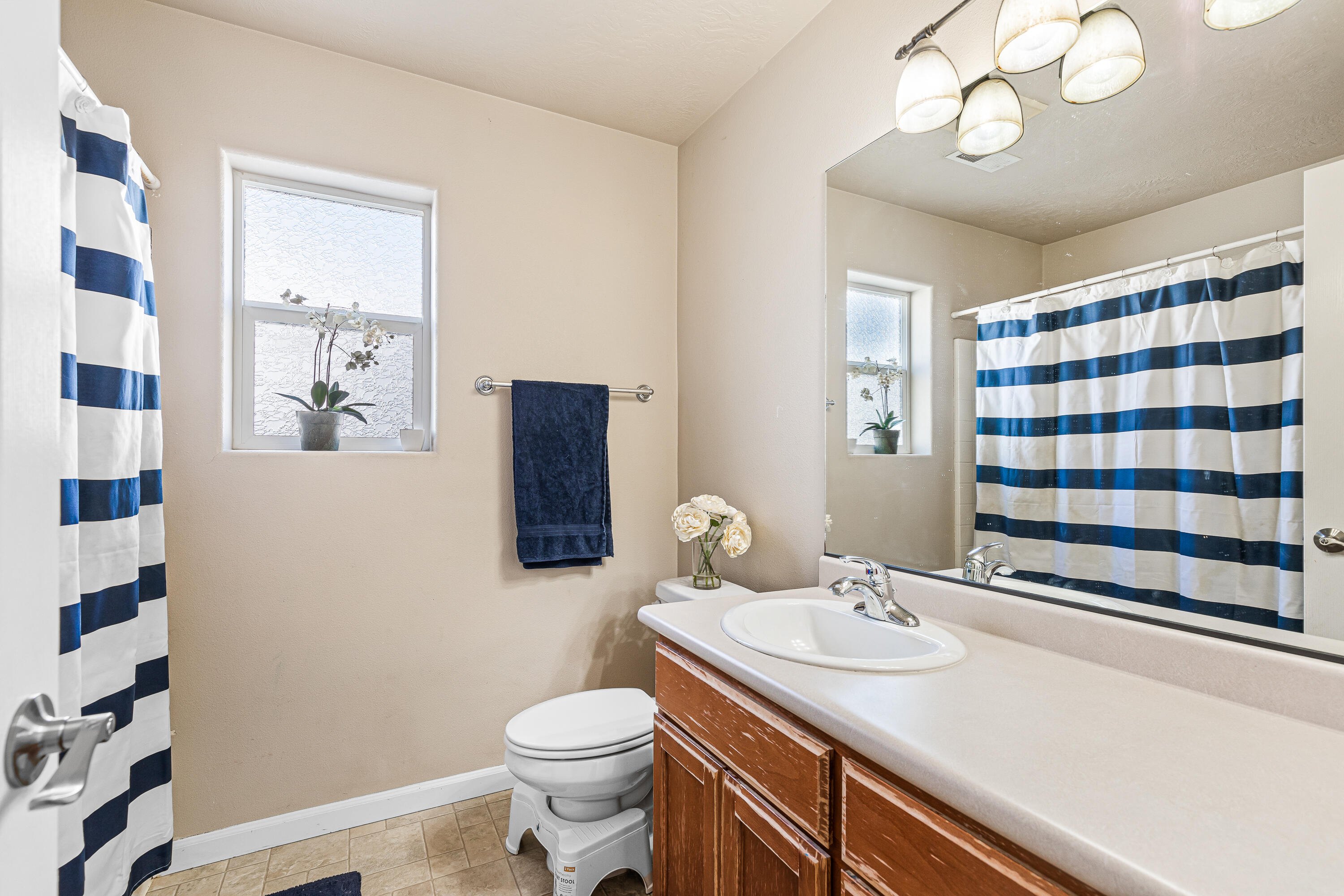 2160 Crestbrook Road, Unit 4 Medford, OR 97504 - Photo 37 of 45 37