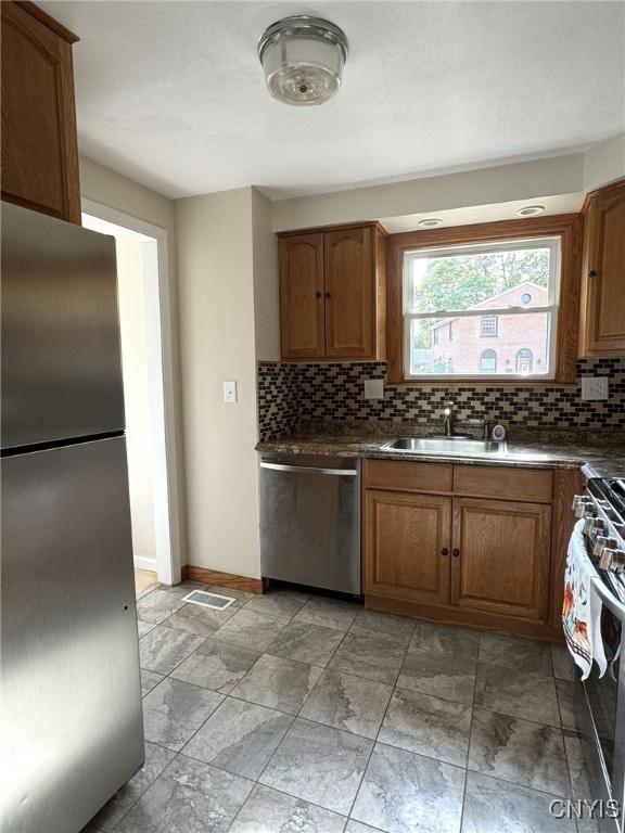 4307 Candlelight Lane Clay, NY 13090 - Photo 9 of 31