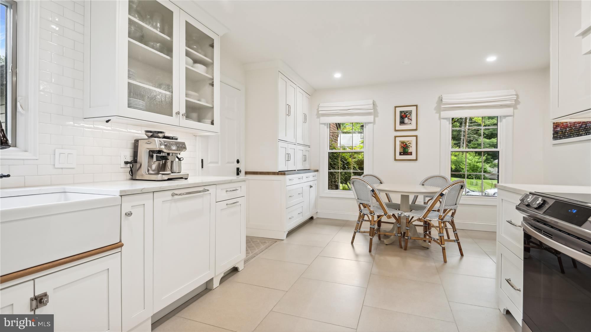 11803 Grey Birch Place Reston, VA 20191 - Photo 3 of 44 Kitchen Remodeled in 2021 top to bottom