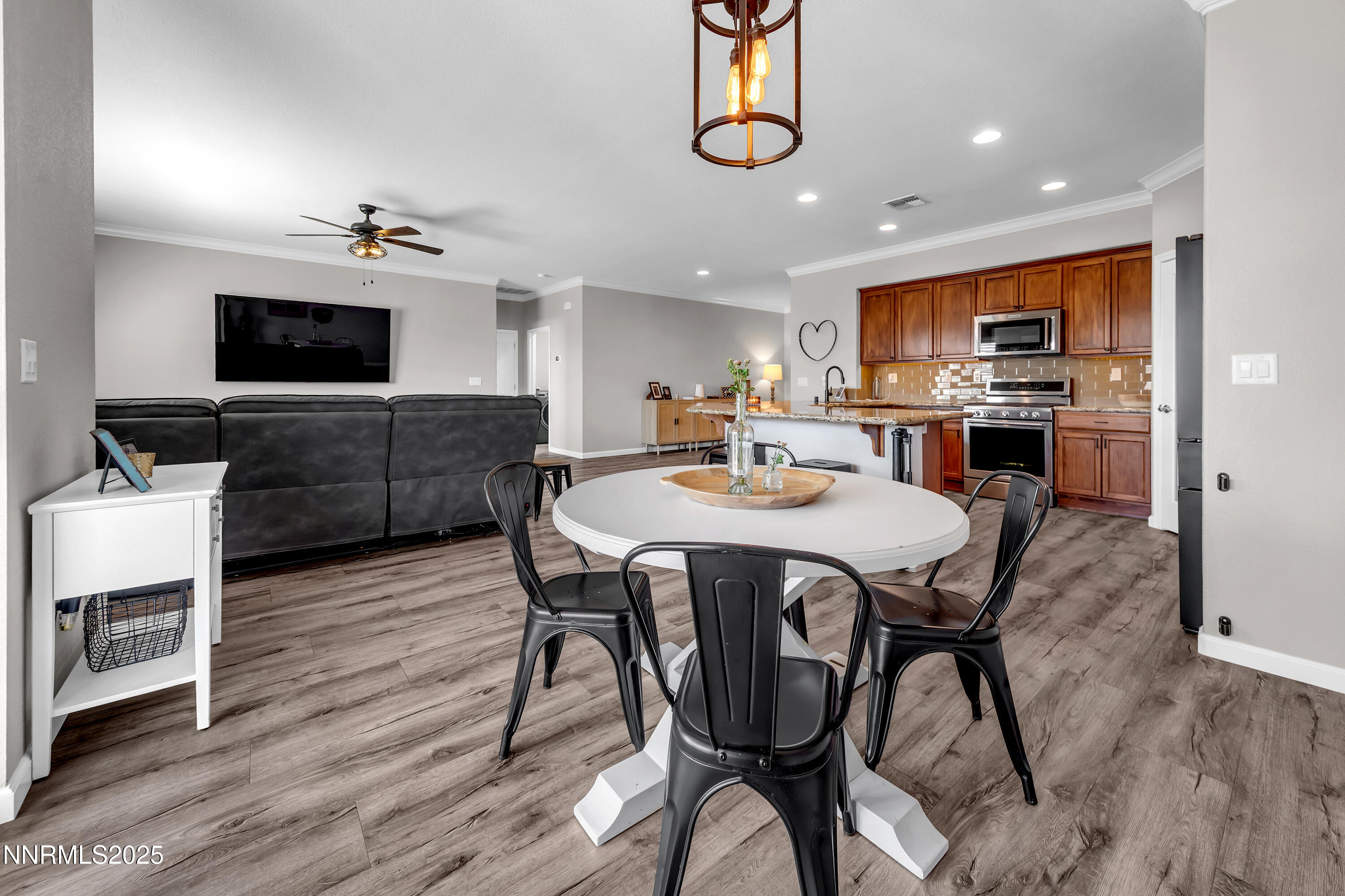 2158 Cecile Court Reno, NV 89521 - Photo 12 of 36 Cecile2158-011