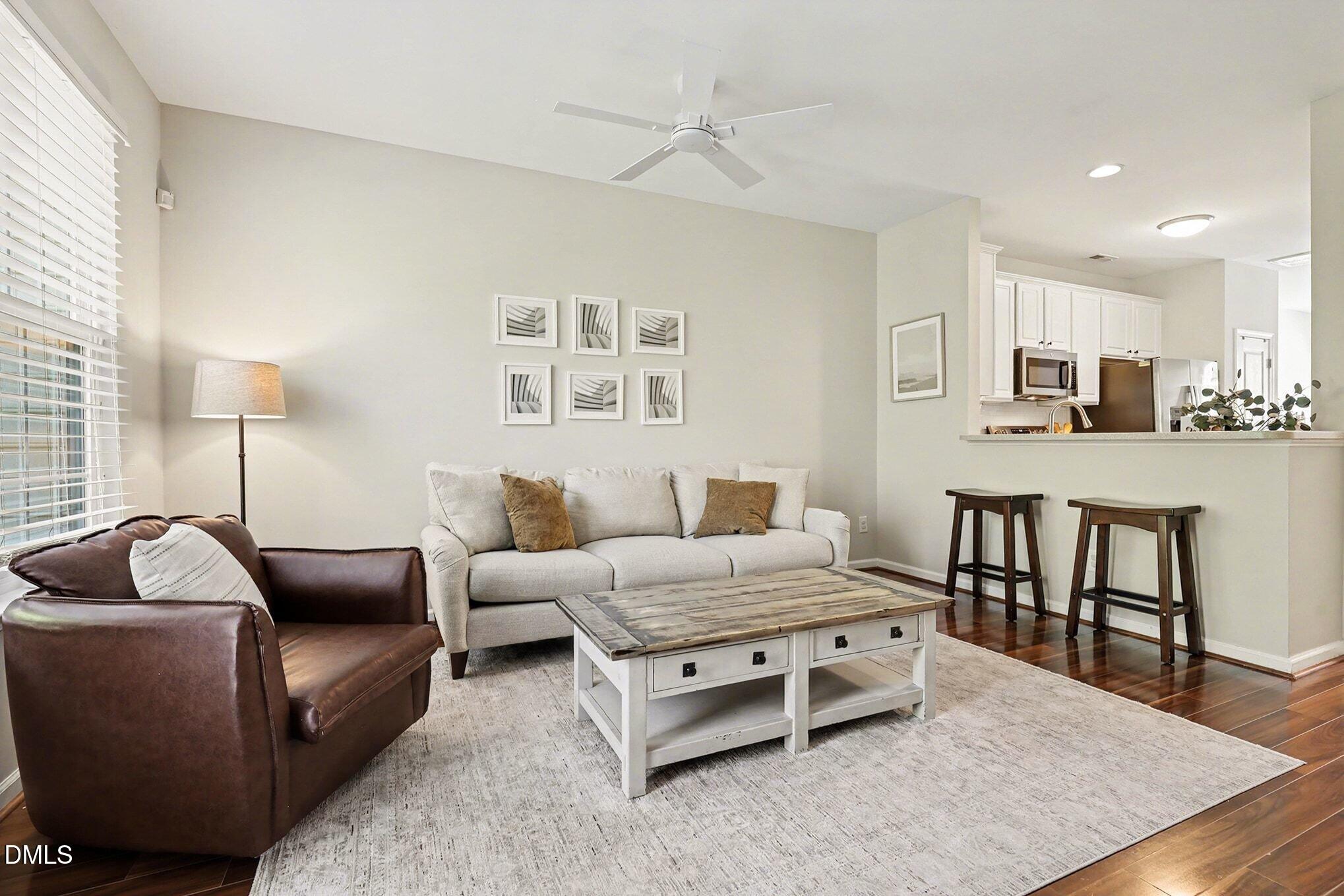 7632 Winners Edge Street Raleigh, NC 27617 - Photo 5 of 17 Living Room