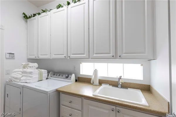 $659,990 | 7983 Valentina Court, Naples, FL 34114