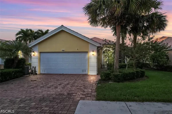 $659,990 | 7983 Valentina Court, Naples, FL 34114