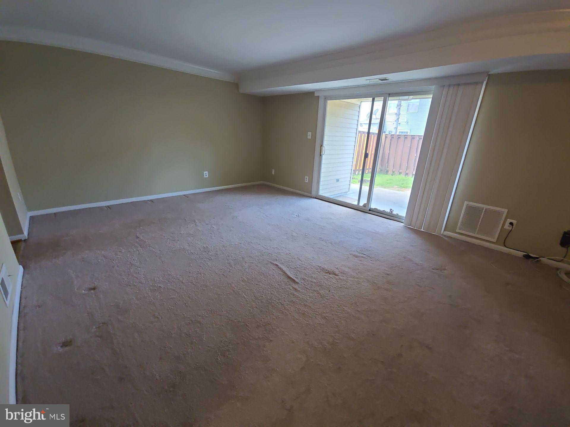 2115 Mager Drive Herndon, VA 20170 - Photo 38 of 41 an empty room with windows
