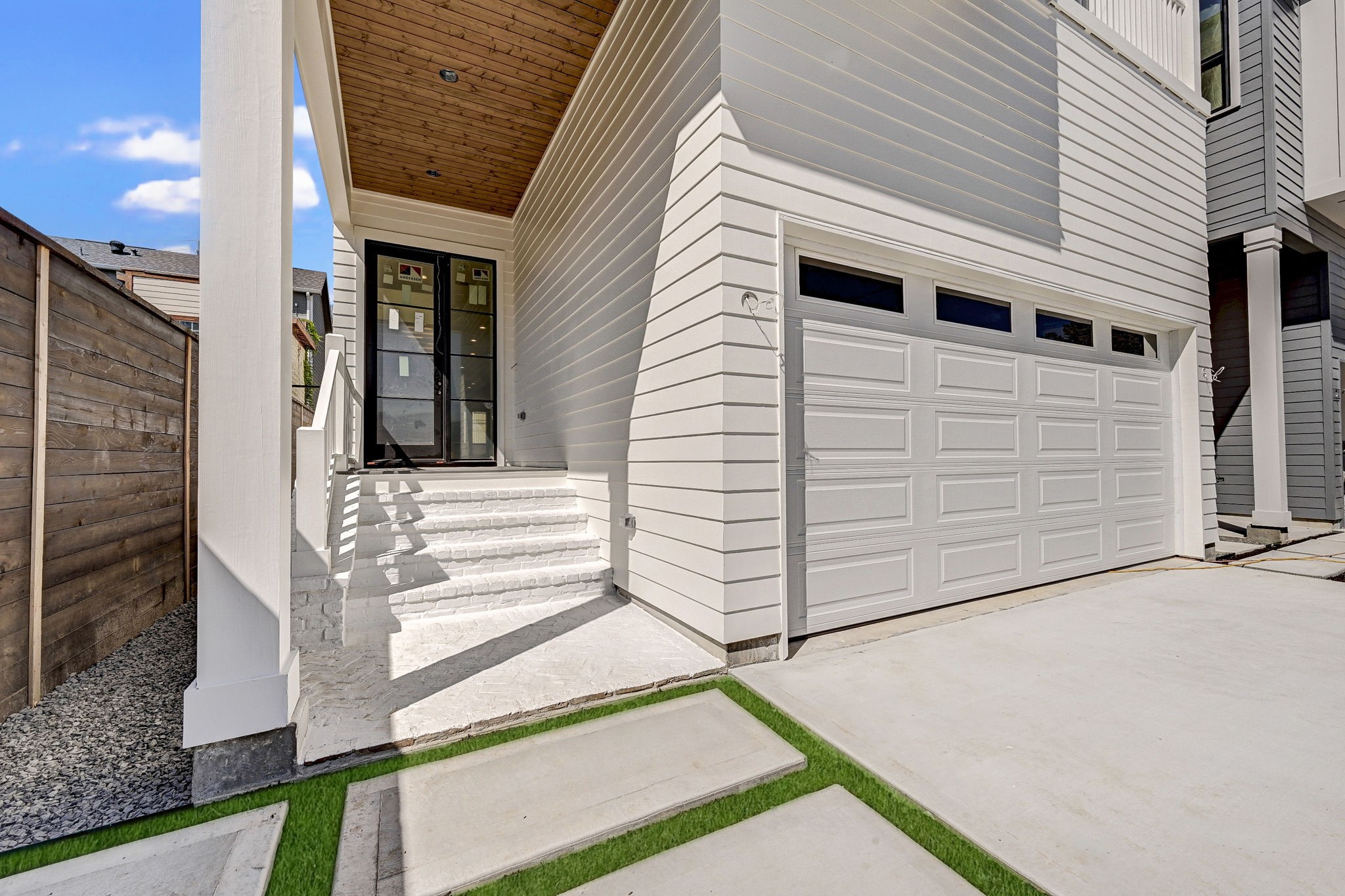 1315 Waverly Street Houston, TX 77008 - Photo 2 of 40 a view of a entryway of the house