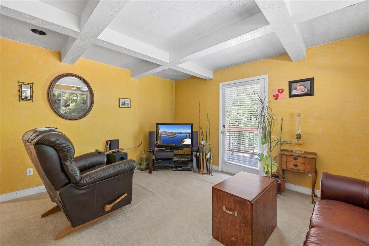 6041 Sterling Creek Road Jacksonville, OR 97530 - Photo 13 of 43 15-CI_0340