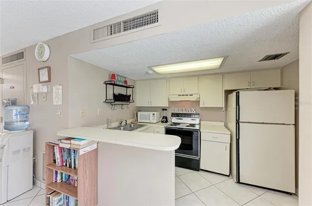 $399,000 | 1510 1st Avenue West, Unit 205, Bradenton, FL 34205