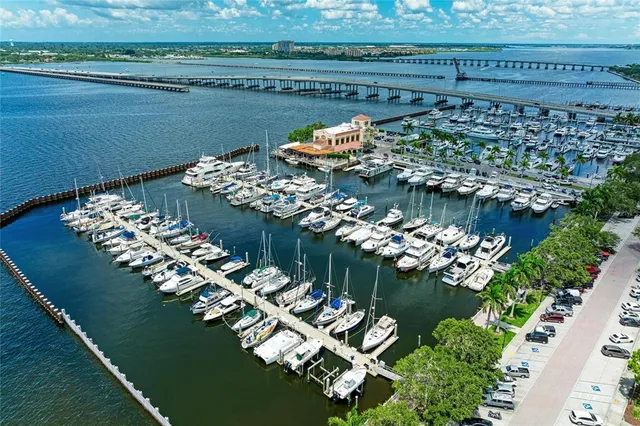 $399,000 | 1510 1st Avenue West, Unit 205, Bradenton, FL 34205