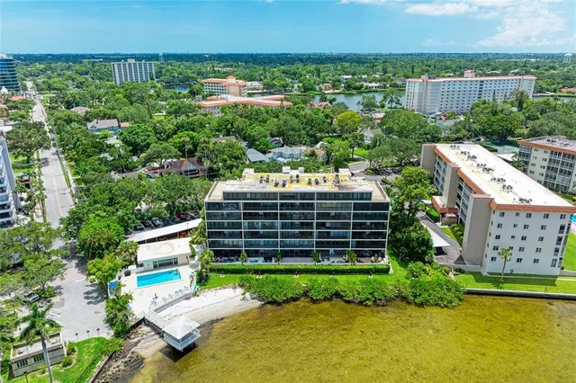 $399,000 | 1510 1st Avenue West, Unit 205, Bradenton, FL 34205