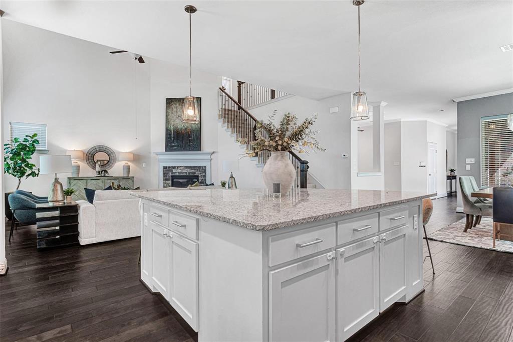 3613 Gloucester Road Richardson, TX 75082 - Photo 10 of 34 Very open and inviting with plenty of natural light