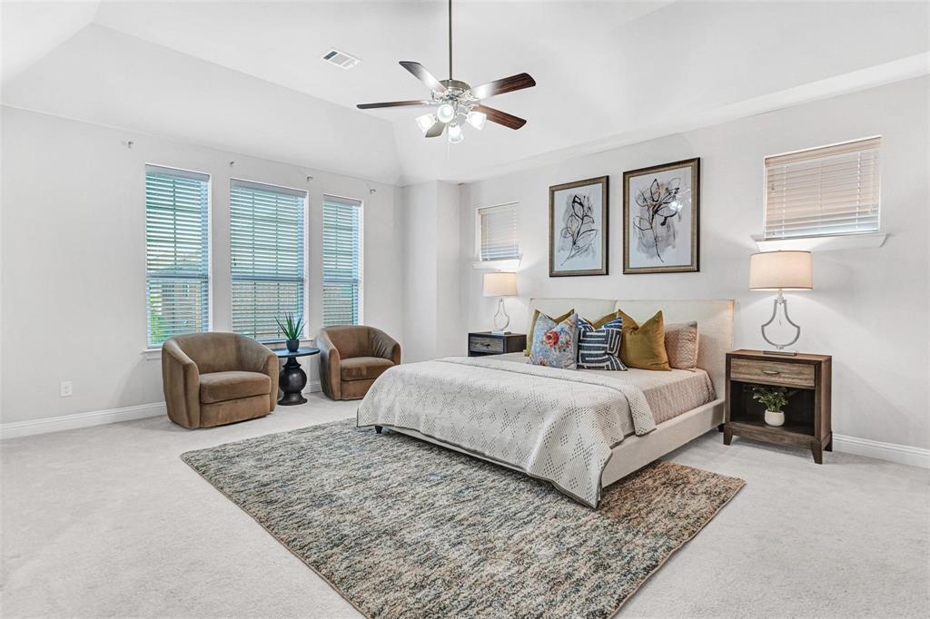 3613 Gloucester Road Richardson, TX 75082 - Photo 15 of 34 HUGE primary suite with sitting area and incredible luxury bathroom