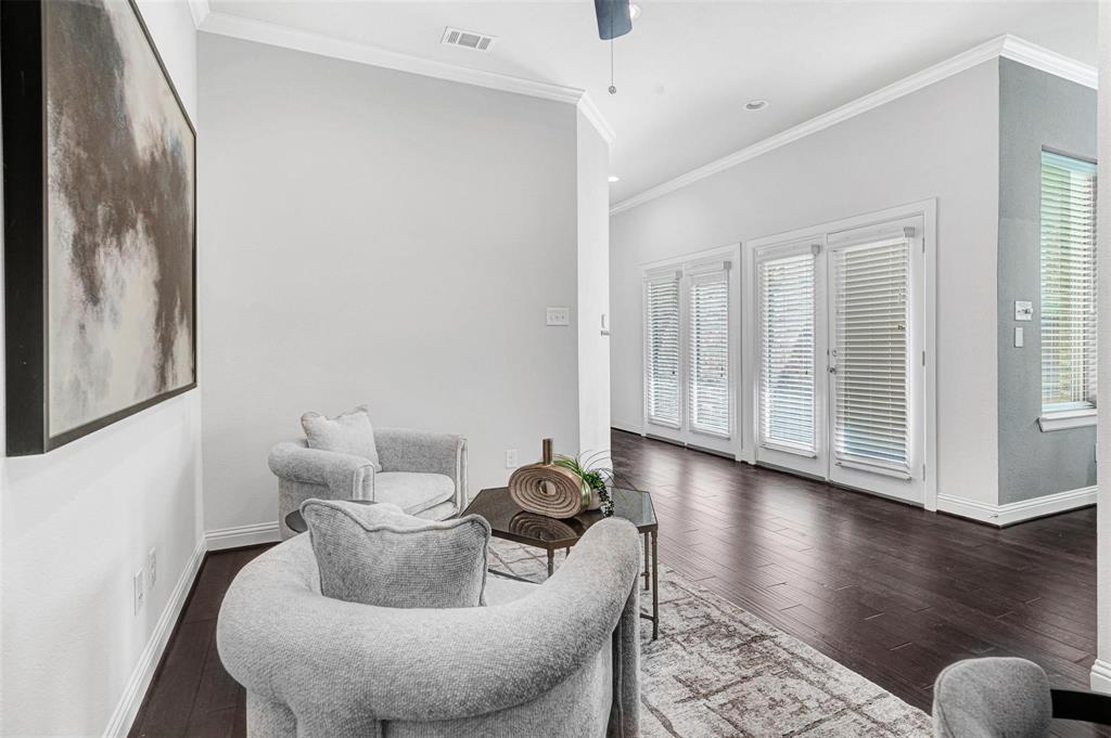 3613 Gloucester Road Richardson, TX 75082 - Photo 5 of 34 Flex space - makes for great home office or formal living room