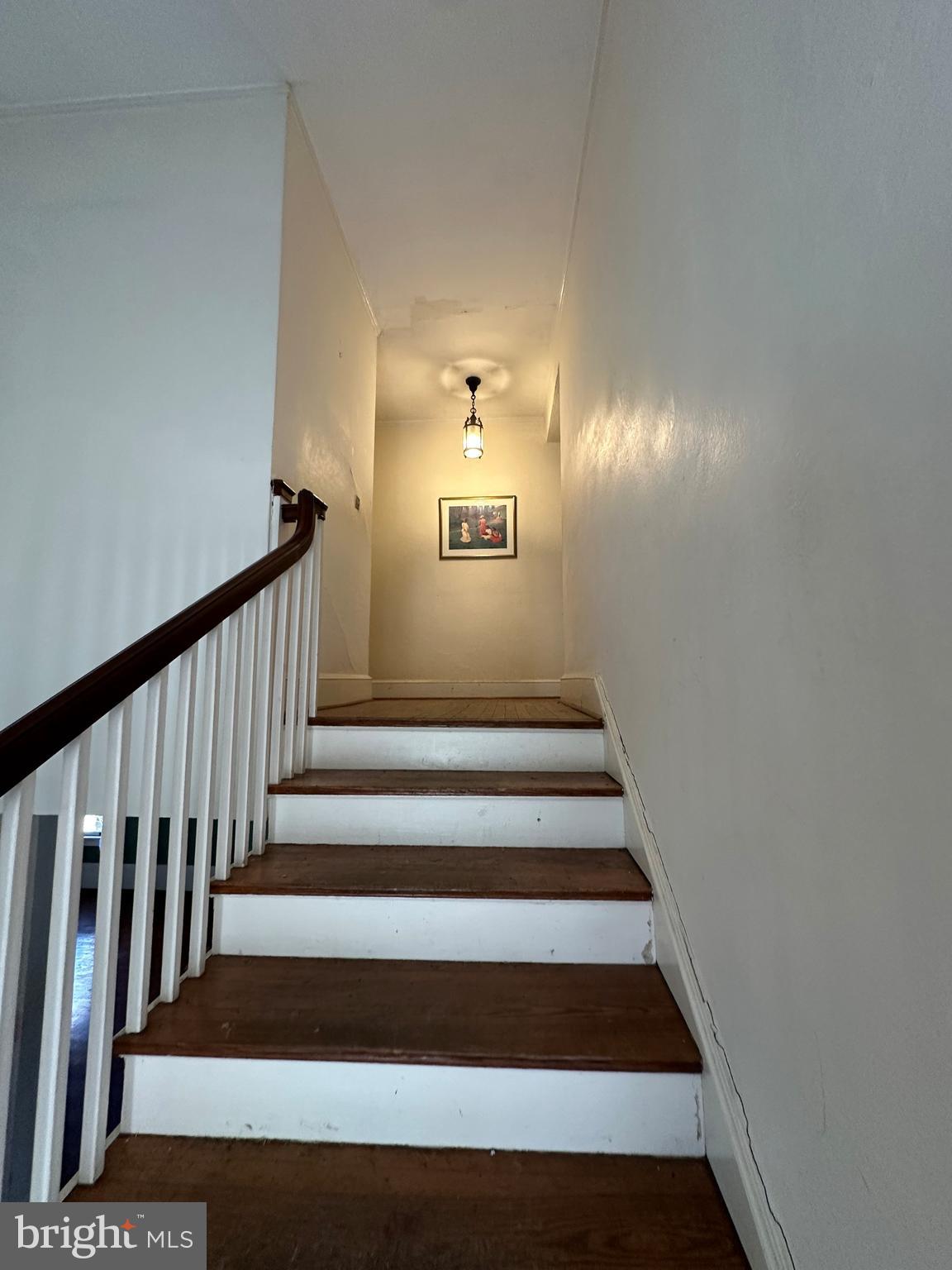 112 Elmhurst Road Baltimore, MD 21210 - Photo 11 of 29 a view of entryway