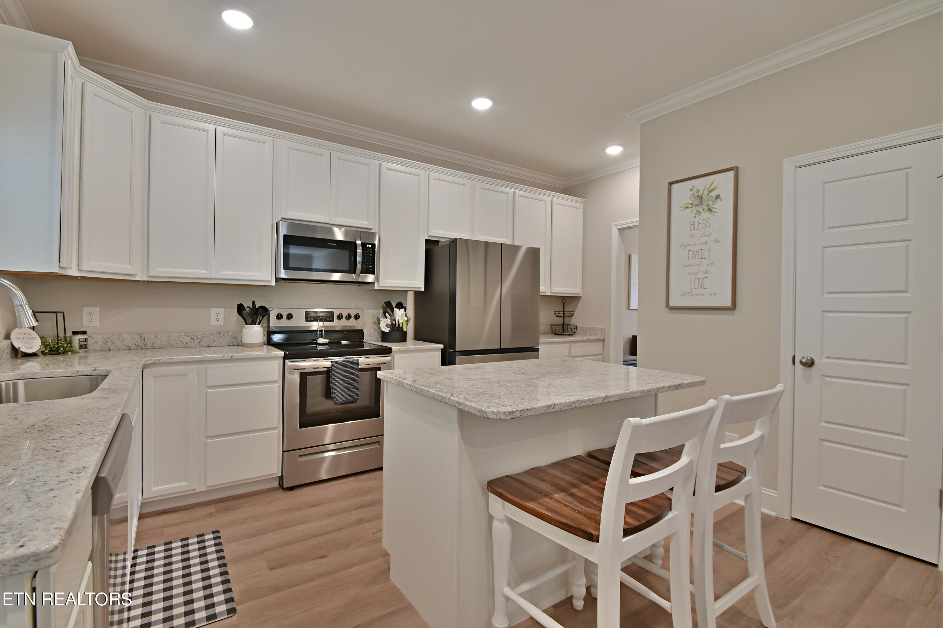 7640 Honey Oaks Road Corryton, TN 37721 - Photo 7 of 33 Kitchen Island