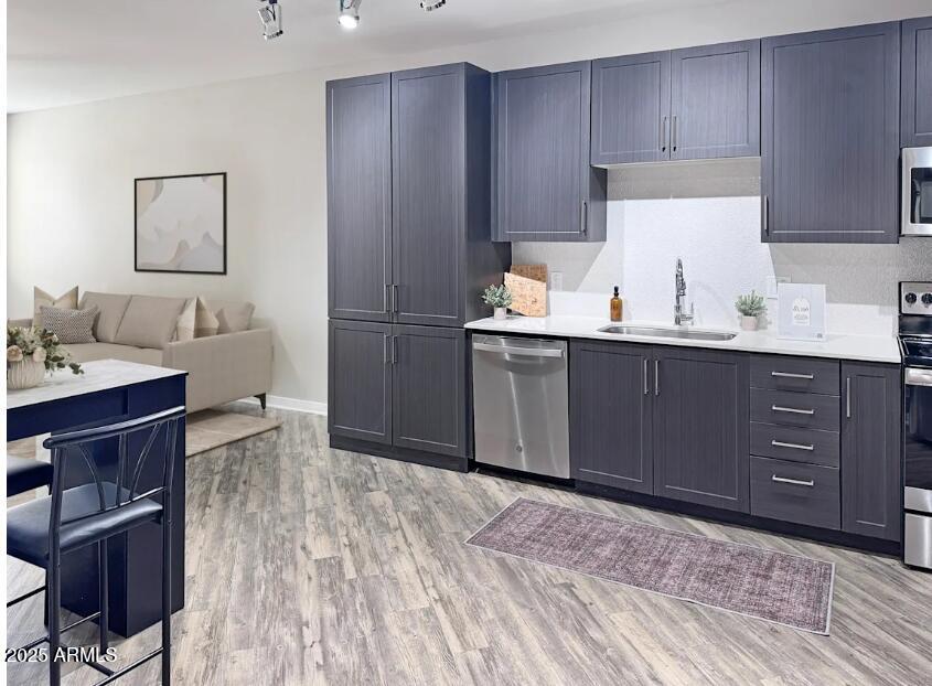 4949 North 7th Street, Unit A5 Phoenix, AZ 85014 - Photo 3 of 16 Kitchen