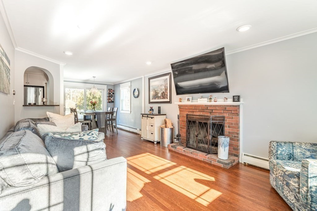 5 Daniel Road Wakefield, MA 01880 - Photo 3 of 21 Gallery Image 3