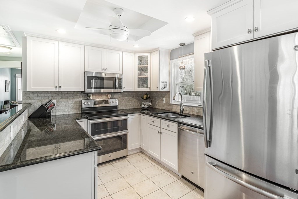 5 Daniel Road Wakefield, MA 01880 - Photo 7 of 21 Gallery Image 7