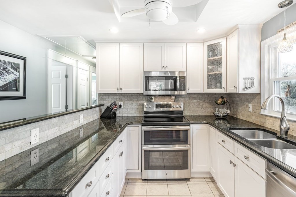 5 Daniel Road Wakefield, MA 01880 - Photo 8 of 21 Gallery Image 8