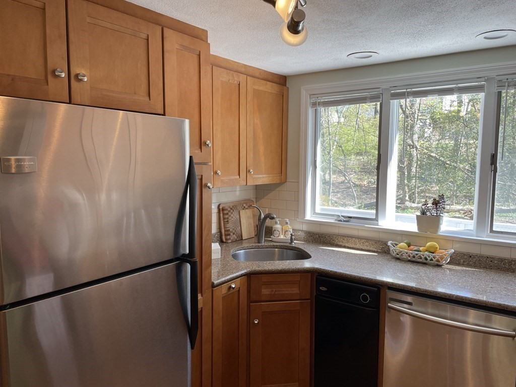 14 Avalon Road Stoneham, MA 02180 - Photo 6 of 29 Gallery Image 6
