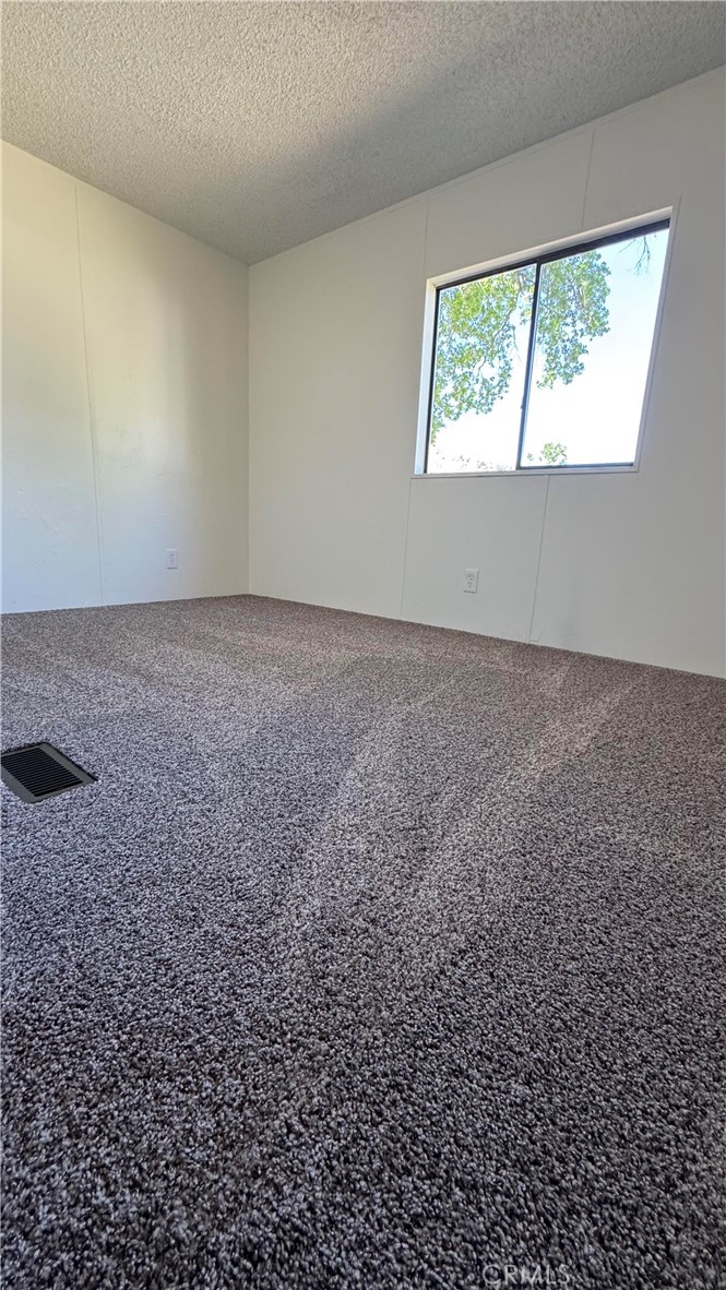 2720 Lebec Oaks Road Lebec, CA 93243 - Photo 17 of 24 an empty room with a empty space